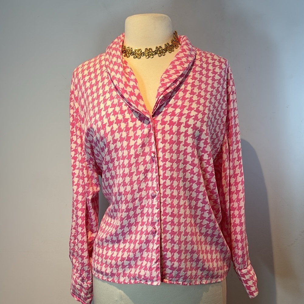 Vintage lipton’s 100% silk hot pink and cream houndstooth blouse size 14